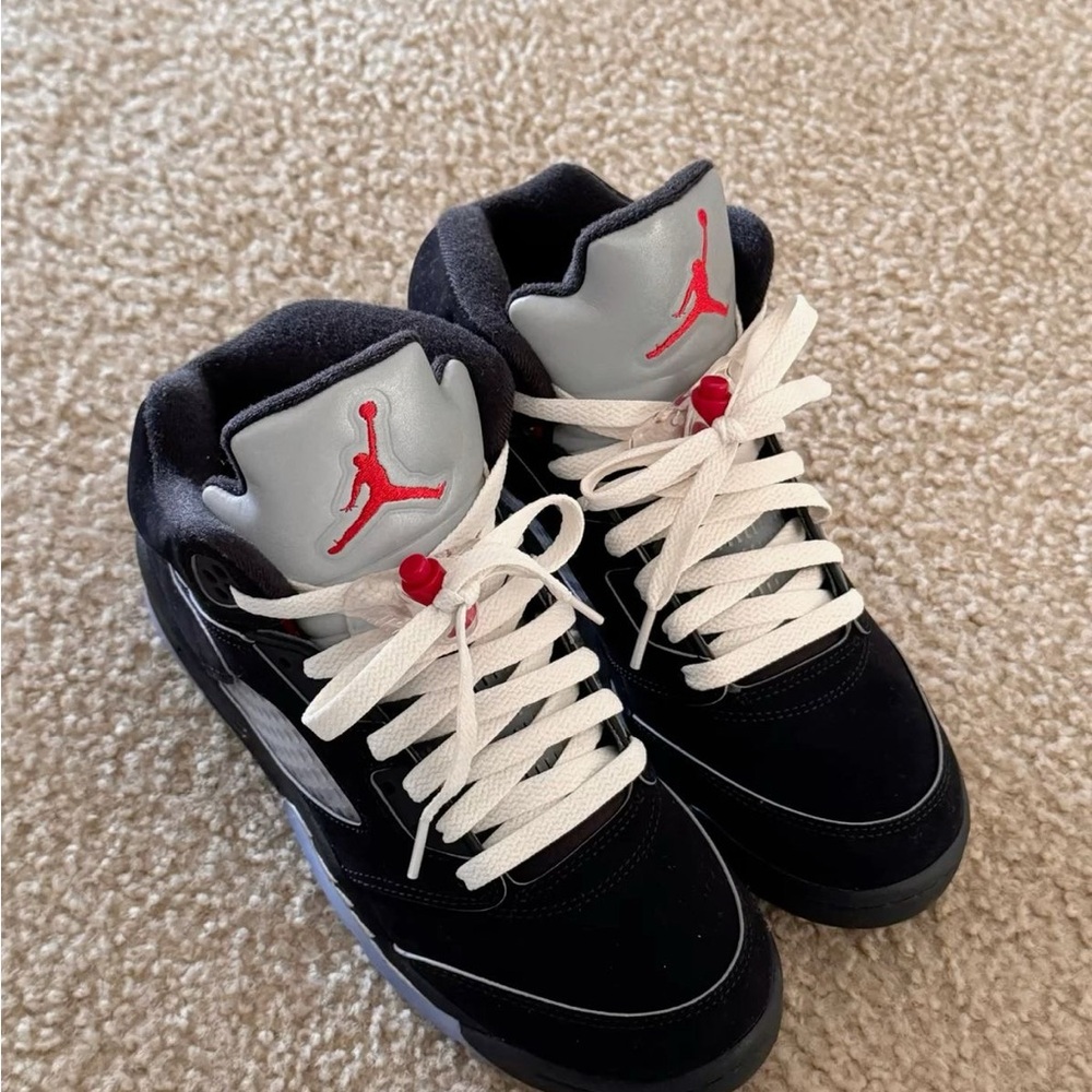 Jordan Women's Black and Gray Sneakers